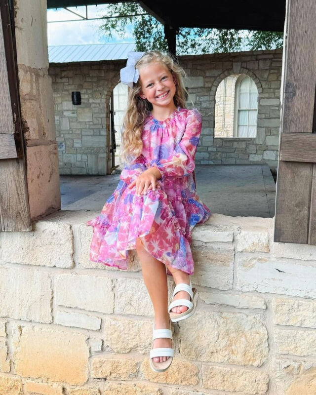 Isobella and Chloe Isobella and Chloe is the go to brand for those memorable picture perfect moments for coordinated sister styles ranging in sizes 3M 14. Explore the brand to find its